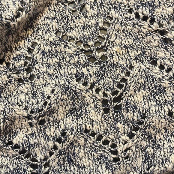 Mimi Maternity medium white and navy/grey sweater; band at bottom; oversized - Picture 9 of 9